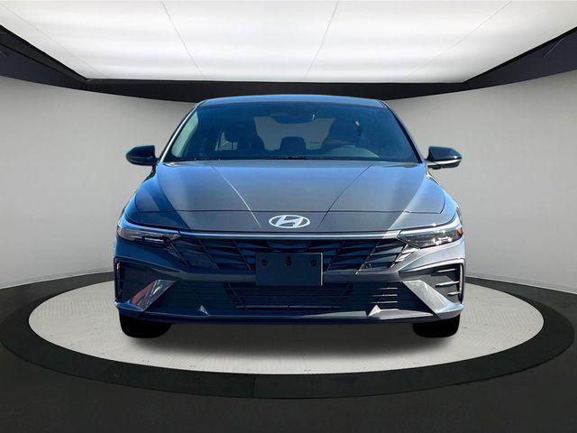 new 2025 Hyundai Elantra car, priced at $25,020