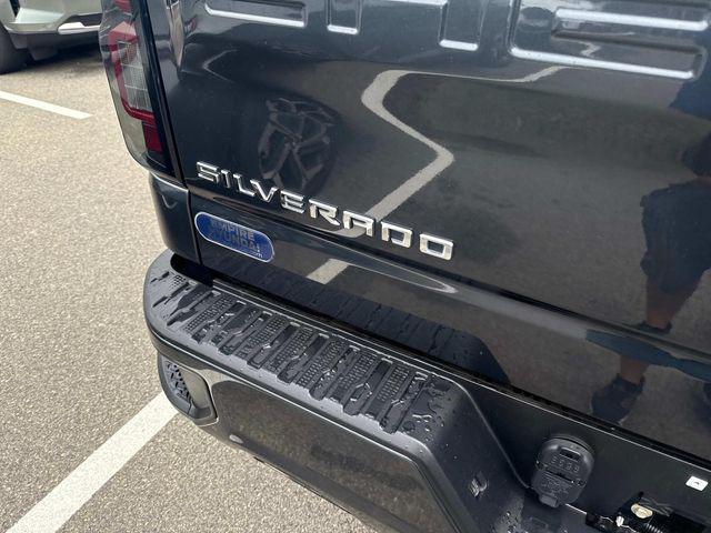 used 2022 Chevrolet Silverado 1500 car, priced at $34,290