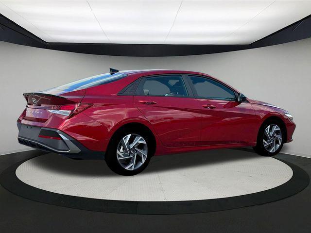new 2025 Hyundai Elantra car, priced at $25,580