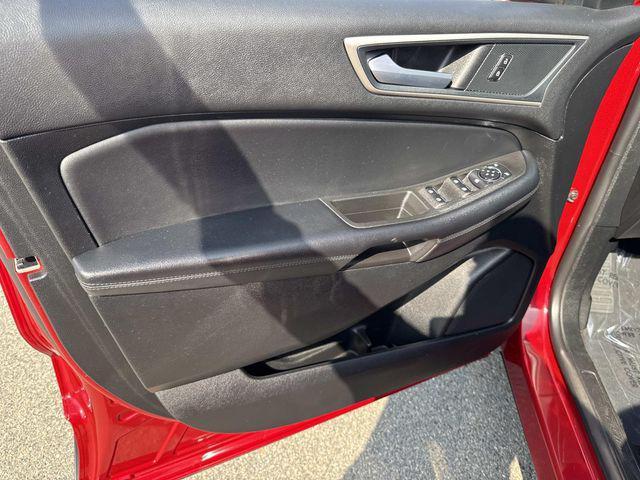 used 2024 Ford Edge car, priced at $17,490