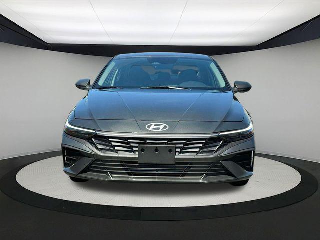 new 2025 Hyundai Elantra car, priced at $20,579