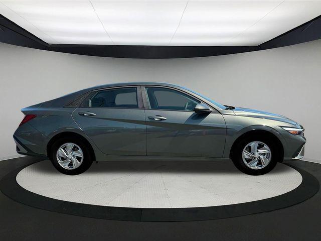 new 2025 Hyundai Elantra car, priced at $20,579