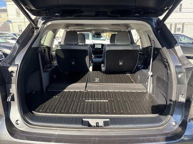 used 2023 Toyota Highlander car, priced at $36,390