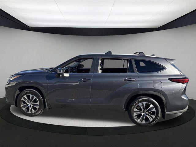 used 2023 Toyota Highlander car, priced at $36,390