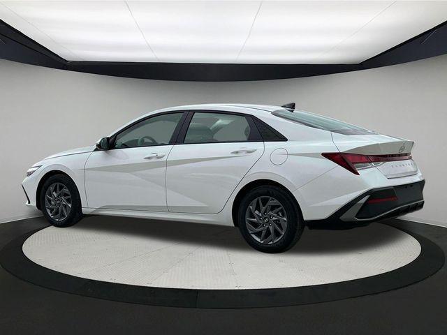 new 2024 Hyundai Elantra car, priced at $22,735