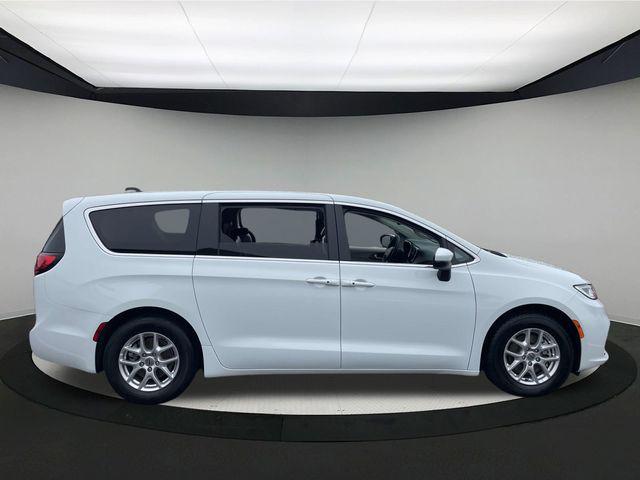 used 2023 Chrysler Pacifica car, priced at $23,390