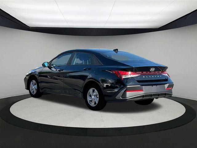 new 2025 Hyundai Elantra car, priced at $21,126