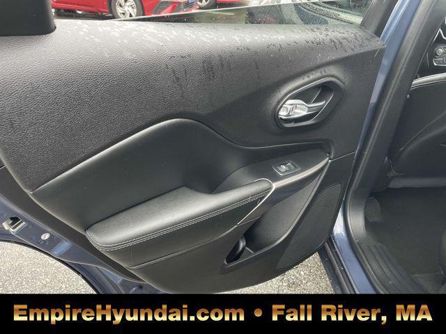 used 2020 Jeep Cherokee car, priced at $21,390