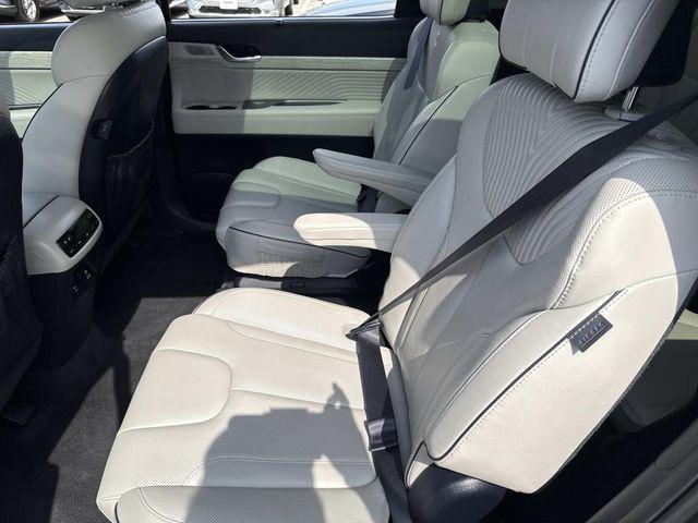 used 2024 Hyundai Palisade car, priced at $40,690