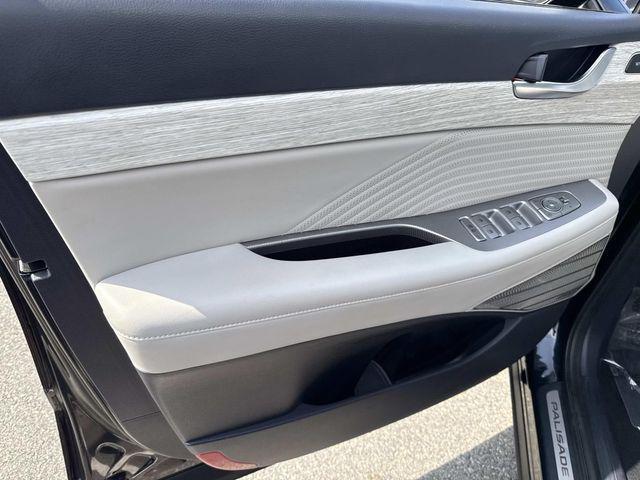 used 2024 Hyundai Palisade car, priced at $40,690