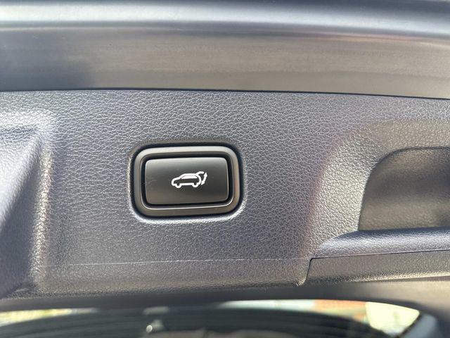 used 2024 Hyundai Palisade car, priced at $40,690