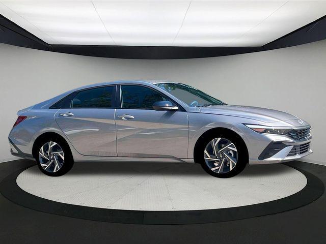 new 2025 Hyundai Elantra car, priced at $25,020