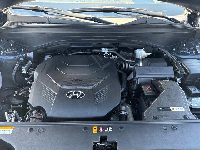 used 2024 Hyundai Palisade car, priced at $40,690
