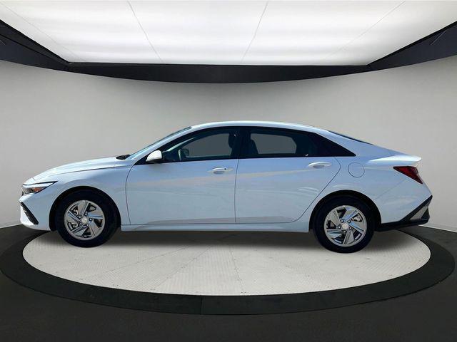 new 2025 Hyundai Elantra car, priced at $21,086