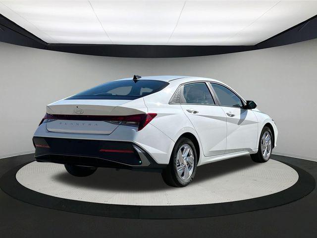 new 2025 Hyundai Elantra car, priced at $21,086