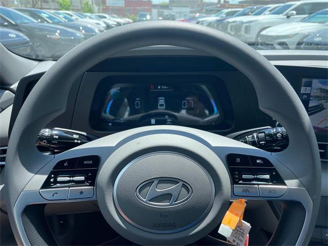 new 2024 Hyundai Elantra car