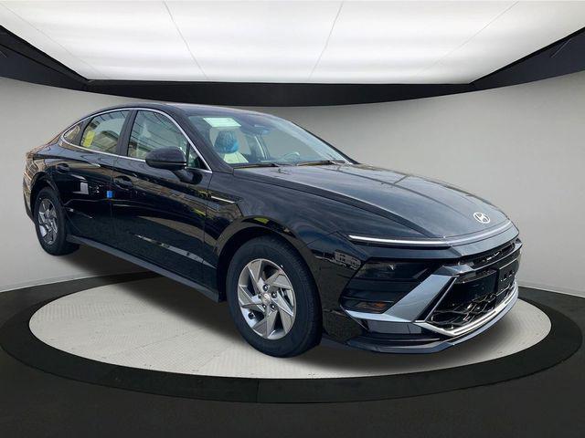new 2025 Hyundai Sonata car, priced at $27,800