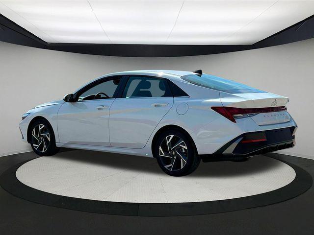 new 2024 Hyundai Elantra car, priced at $27,285