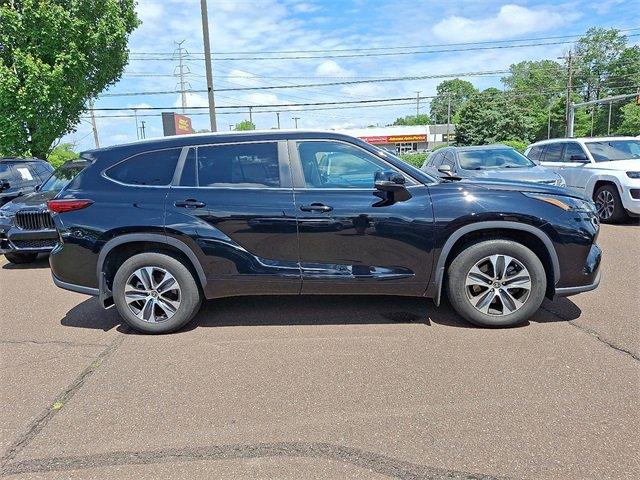 used 2023 Toyota Highlander car, priced at $38,994
