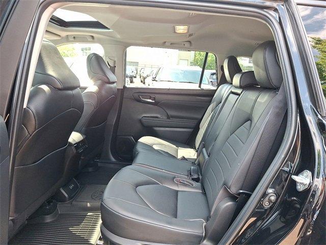 used 2023 Toyota Highlander car, priced at $38,994