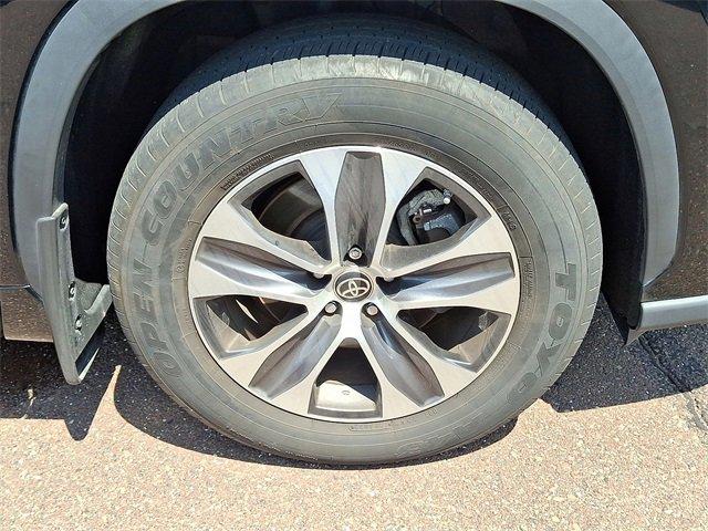 used 2023 Toyota Highlander car, priced at $38,994