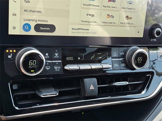 used 2023 Toyota Highlander car, priced at $38,994