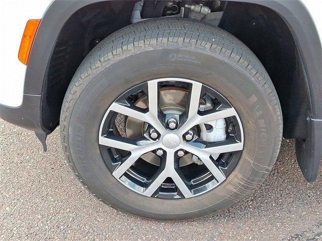 used 2024 Jeep Grand Cherokee car, priced at $35,989
