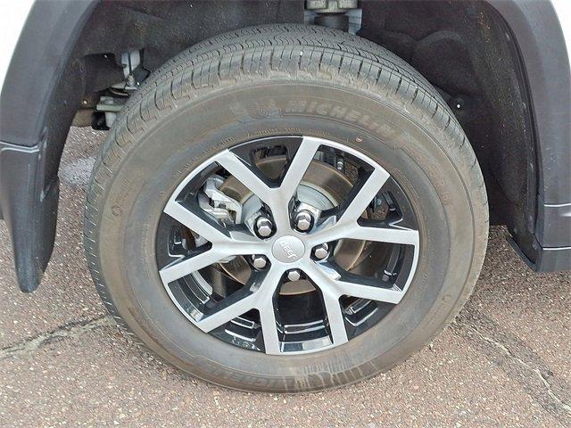 used 2024 Jeep Grand Cherokee car, priced at $35,989
