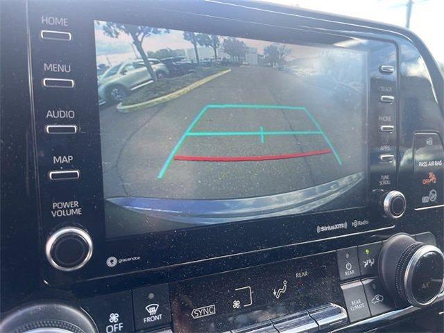 used 2022 Toyota Highlander car, priced at $28,894