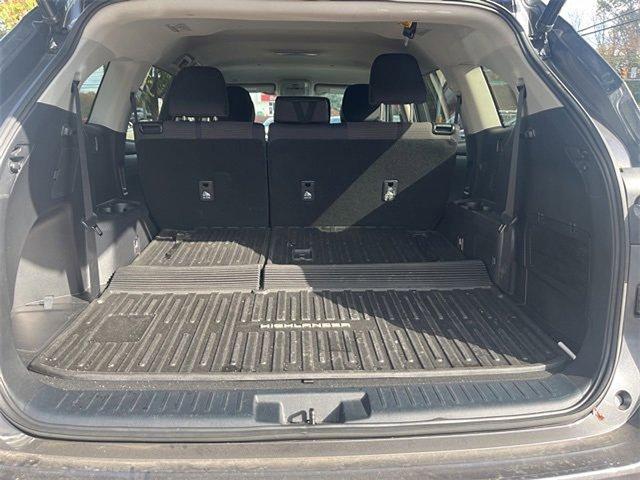 used 2022 Toyota Highlander car, priced at $28,894