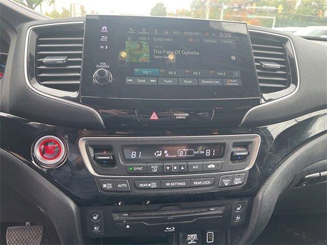 used 2022 Honda Pilot car, priced at $35,991