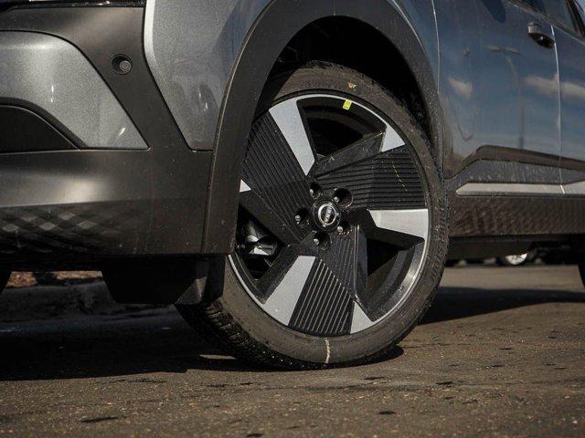 new 2025 Nissan Kicks car, priced at $31,480