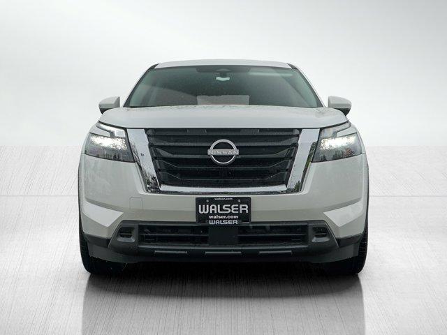 new 2024 Nissan Pathfinder car, priced at $43,399