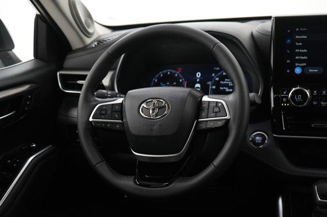 used 2023 Toyota Highlander car, priced at $46,998