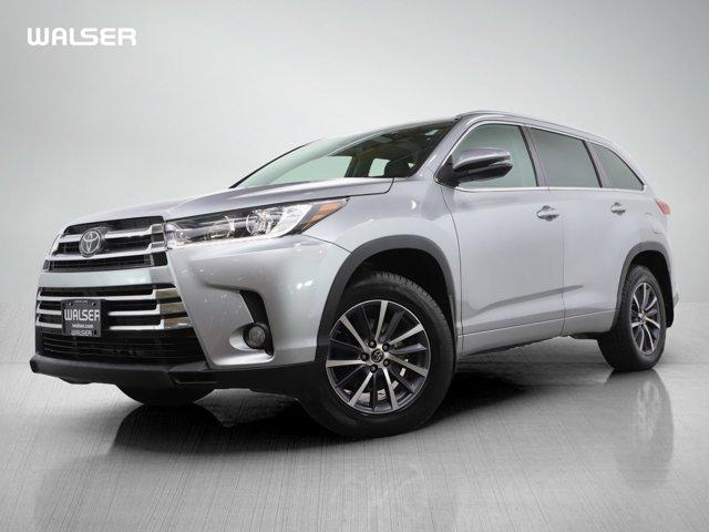 used 2017 Toyota Highlander car, priced at $26,599