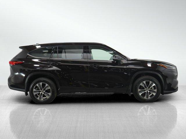 used 2021 Toyota Highlander car, priced at $34,998