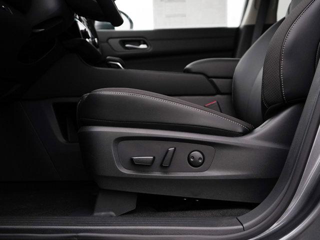 new 2025 Nissan Pathfinder car, priced at $42,170