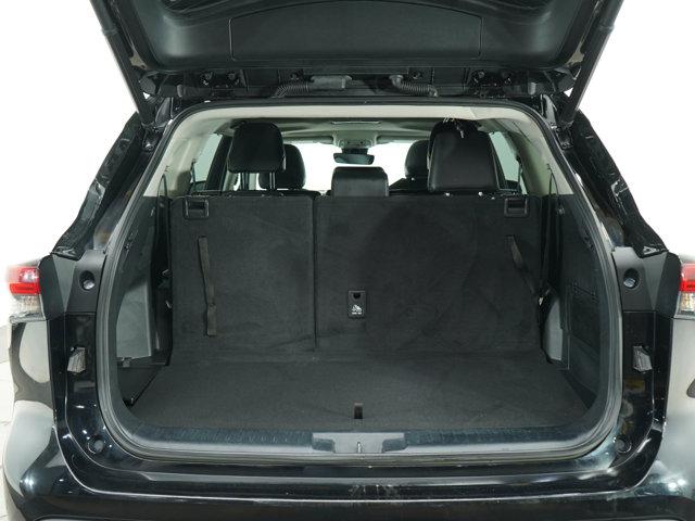 used 2022 Toyota Highlander car, priced at $35,998