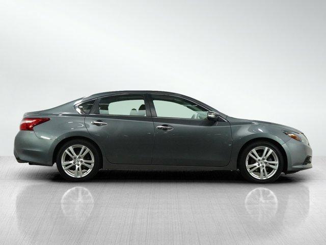 used 2016 Nissan Altima car
