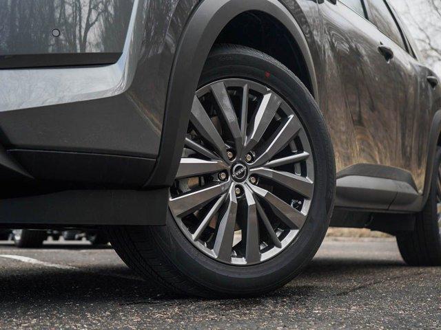 new 2025 Nissan Pathfinder car, priced at $46,199