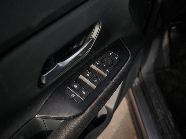 new 2025 Nissan Kicks car, priced at $28,649