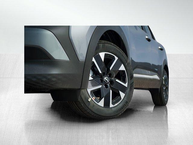 new 2025 Nissan Kicks car, priced at $28,649