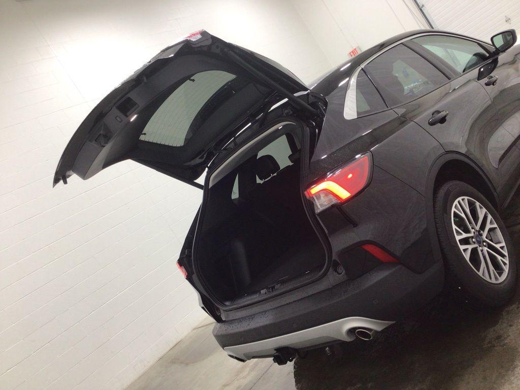 used 2022 Ford Escape car, priced at $28,000