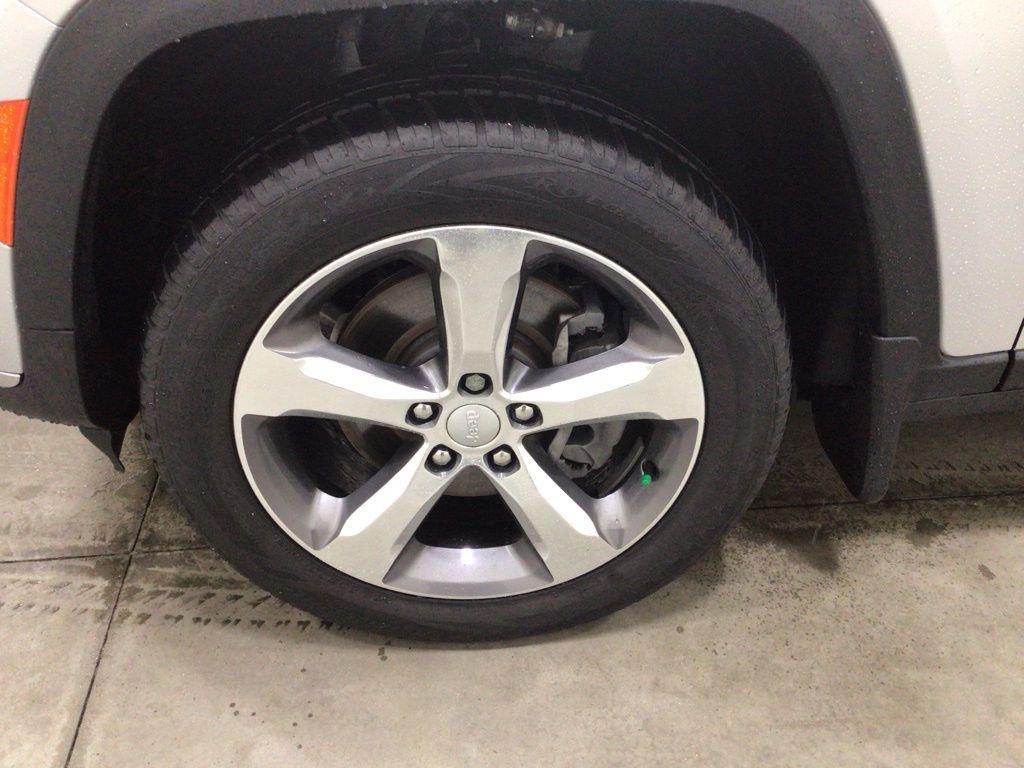 used 2022 Jeep Grand Cherokee L car, priced at $25,900