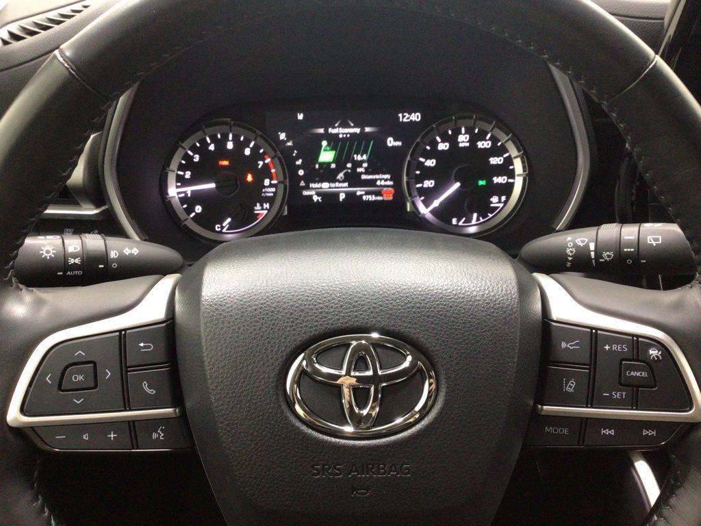 used 2024 Toyota Highlander car, priced at $42,500