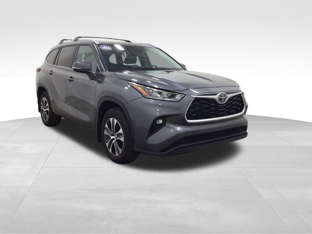 used 2024 Toyota Highlander car, priced at $42,500