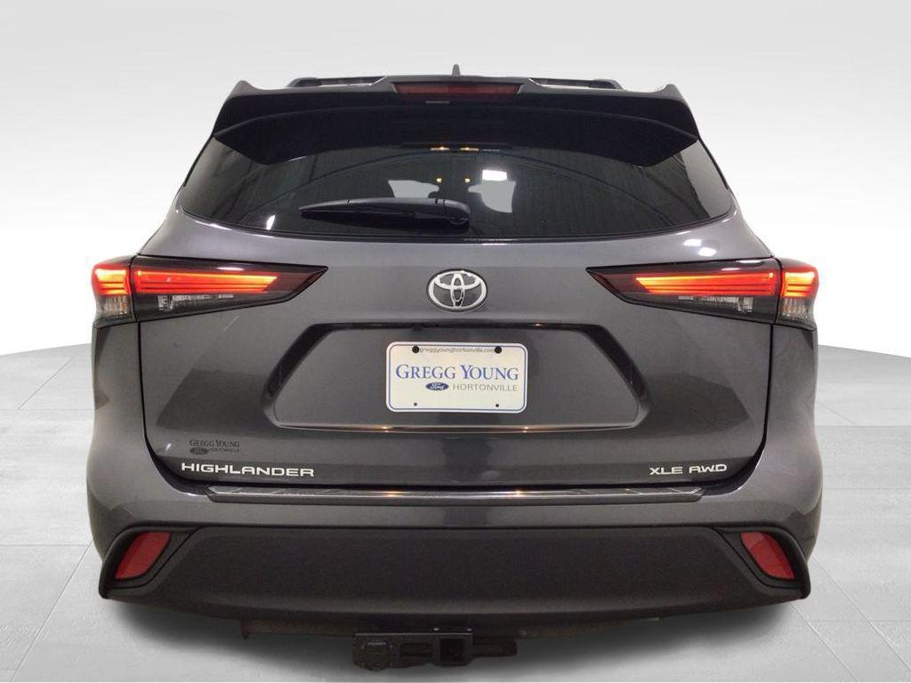 used 2024 Toyota Highlander car, priced at $42,500