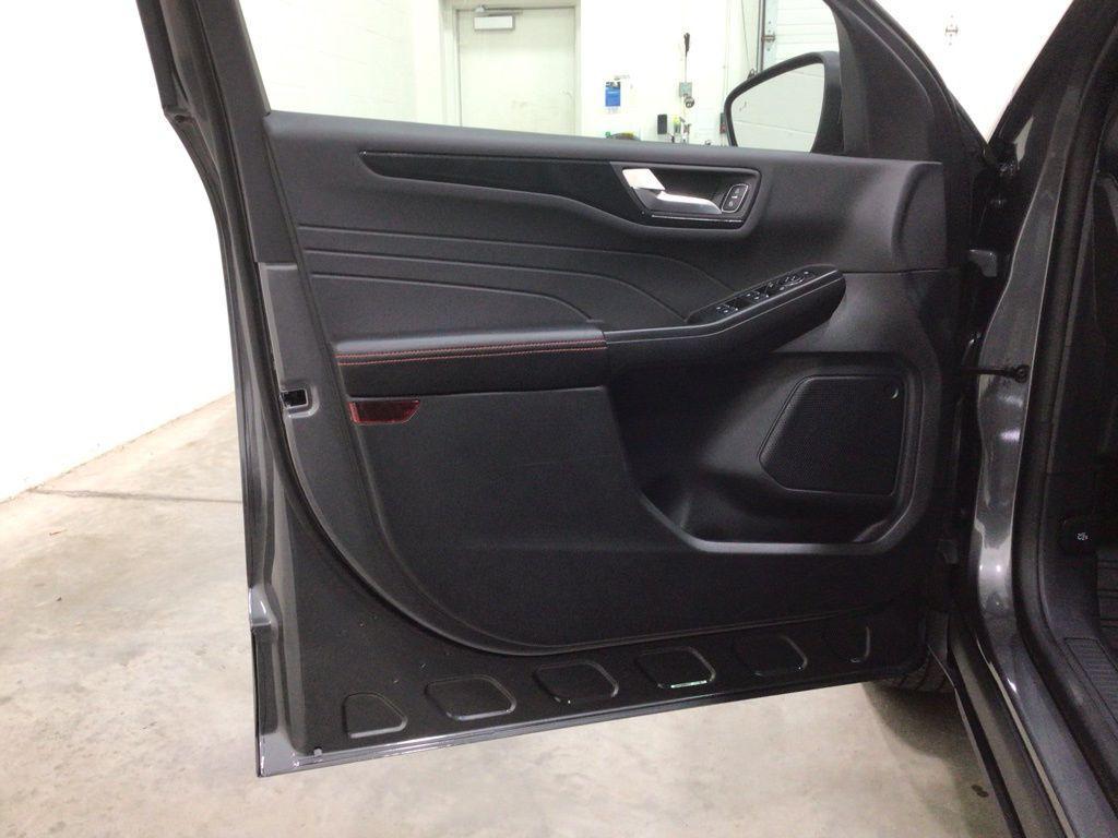 new 2025 Ford Escape car, priced at $33,147