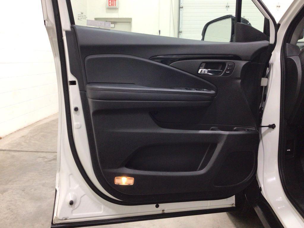 used 2021 Honda Pilot car, priced at $27,400