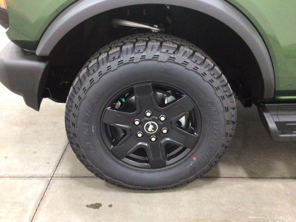 new 2025 Ford Bronco car, priced at $51,638